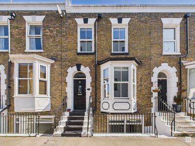 Shaftsbury Street, 3 bedroom Mid Terrace House for sale, £400,000