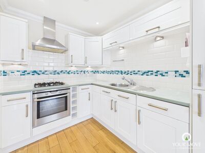 Archway Road, 2 bedroom  Flat to rent, £850 pcm