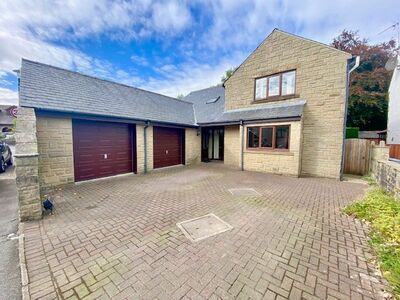 Johnny Barn Close, 5 bedroom Detached House for sale, £675,000