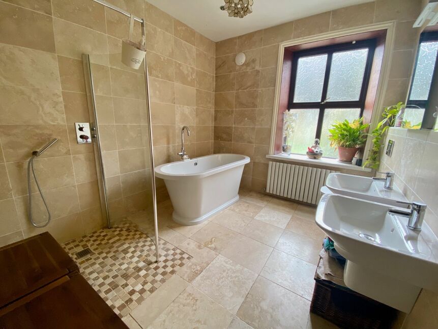 3 bedroom End Terrace House for sale, Holme Terrace, Townsend Fold, BB4