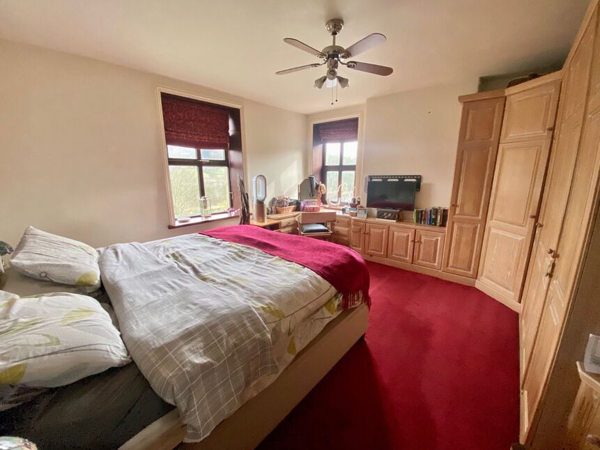 3 bedroom End Terrace House for sale, Holme Terrace, Townsend Fold, BB4