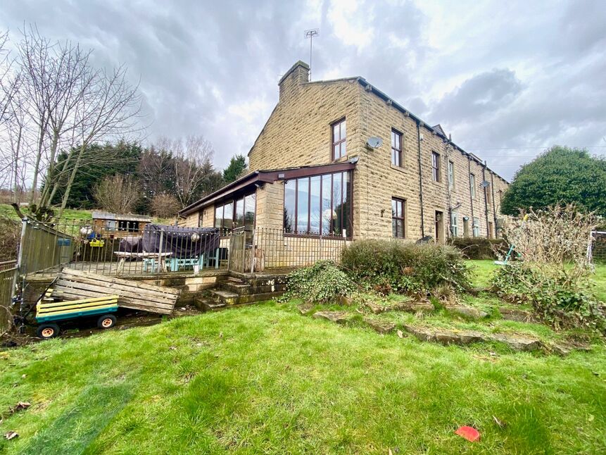 3 bedroom End Terrace House for sale, Holme Terrace, Townsend Fold, BB4