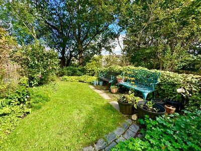 3 bedroom Mid Terrace Property for sale