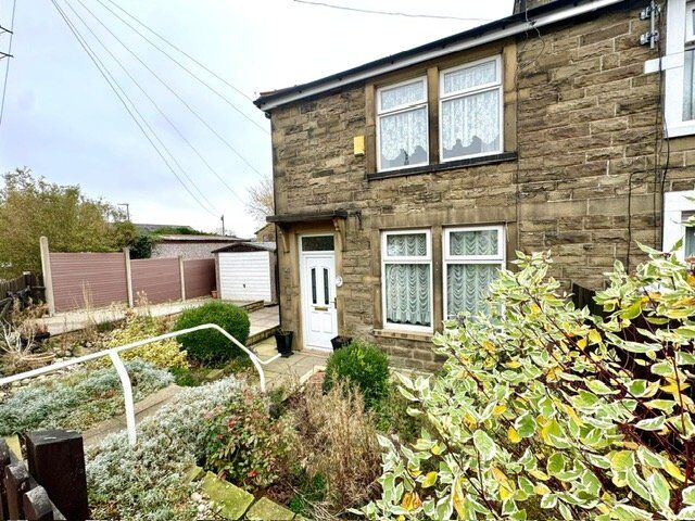 Main image of 2 bedroom End Terrace House for sale, Holland Avenue, Rossendale, Lancashire, BB4