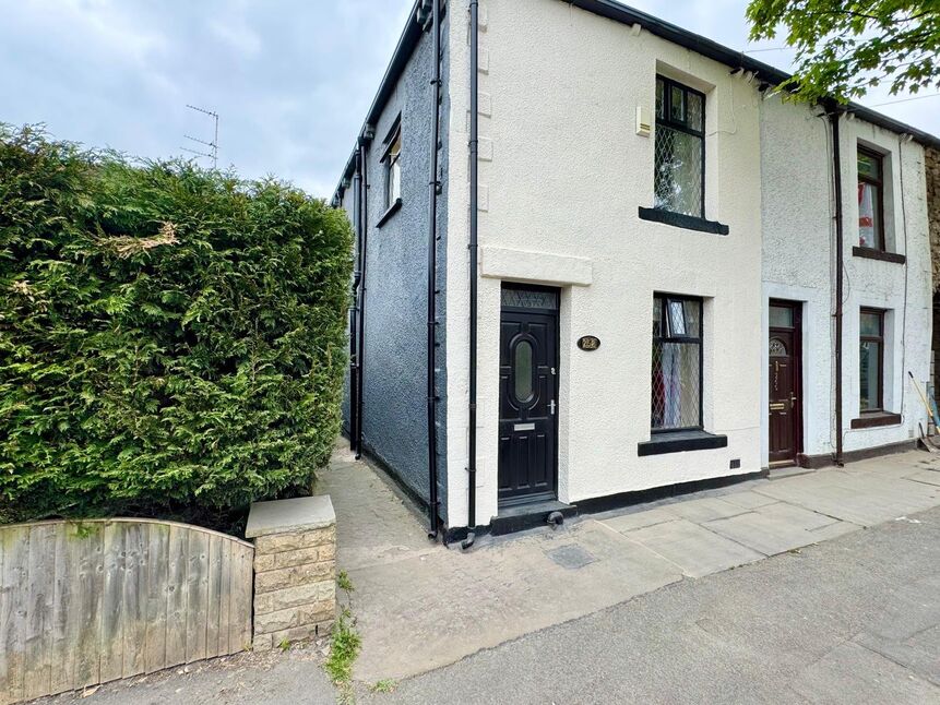 Main image of 2 bedroom End Terrace House for sale, New Line, Bacup, Lancashire, OL13