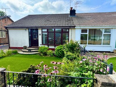 Andrew Avenue, 2 bedroom Semi Detached Bungalow for sale, £235,000