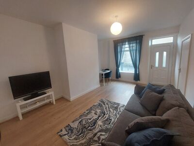 2 bedroom Mid Terrace House for sale