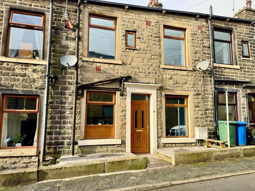 2 bedroom Mid Terrace House for sale