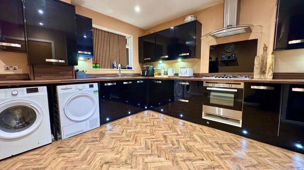 Main image of 3 bedroom End Terrace House for sale, Yew Tree Grove, Rossendale, Lancashire, BB4