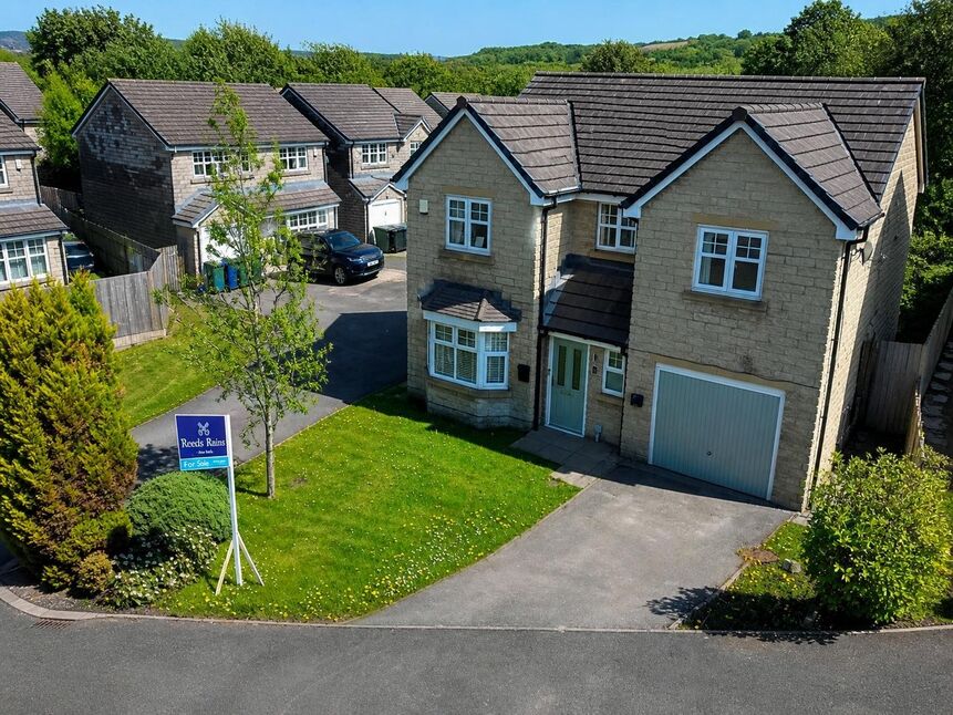 Main image of 4 bedroom Detached House for sale, Siskin Avenue, Bacup, Lancashire, OL13