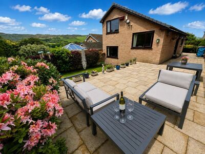 Fernhill Close, 3 bedroom Detached House for sale, &pound;275,000