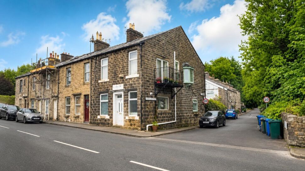 Main image of 2 bedroom End Terrace House for sale, Bury Road, Rawtenstall, Lancashire, BB4