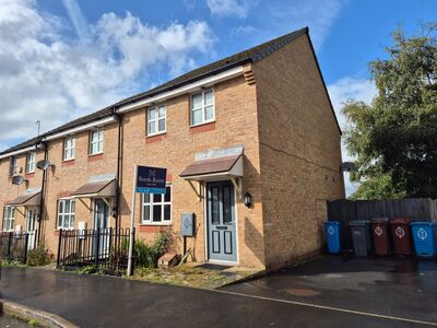 Shillingford Road, 3 bedroom Semi Detached House to rent, £1,250 pcm