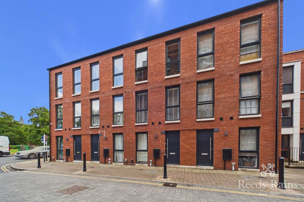Main image of 3 bedroom Mid Terrace House for sale, Elisabeth Gardens, Reddish, Cheshire, SK5