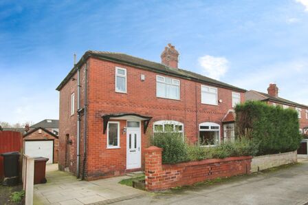 Beresford Crescent, 3 bedroom Semi Detached House for sale, £225,000