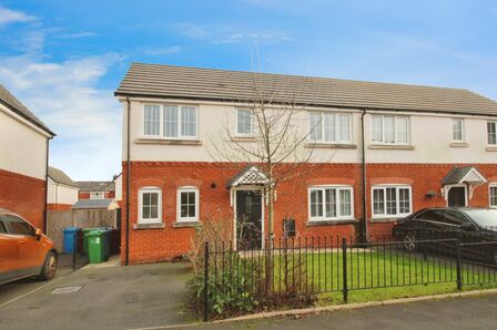 2 bedroom Semi Detached House to rent
