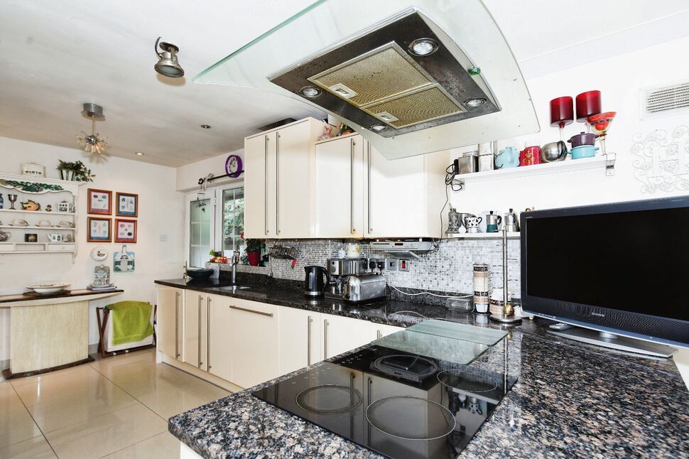 2 bedroom Detached Bungalow for sale, Calderbrook Drive, Cheadle Hulme