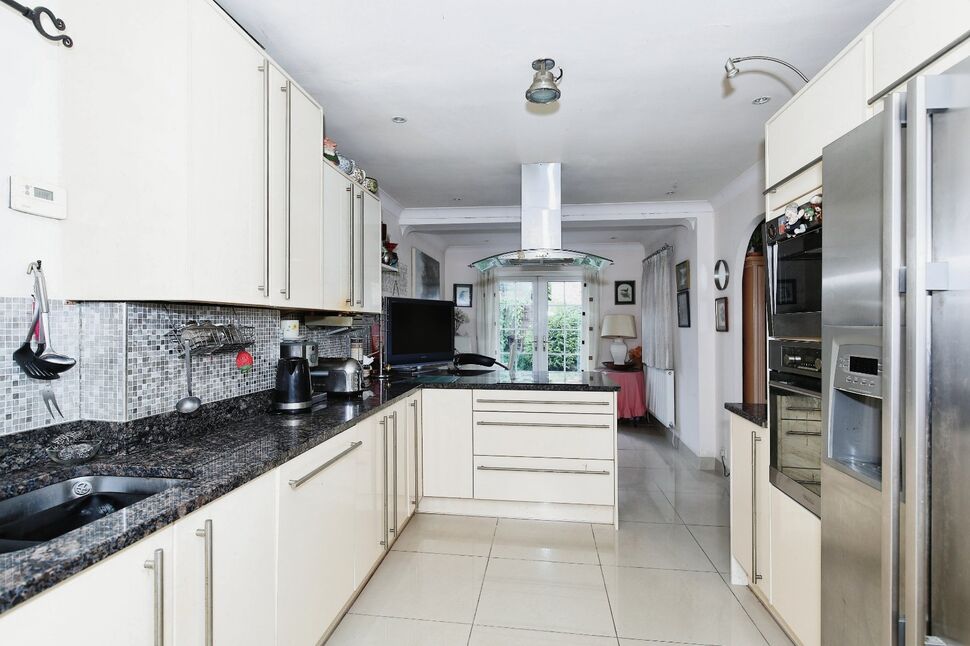 2 bedroom Detached Bungalow for sale, Calderbrook Drive, Cheadle Hulme