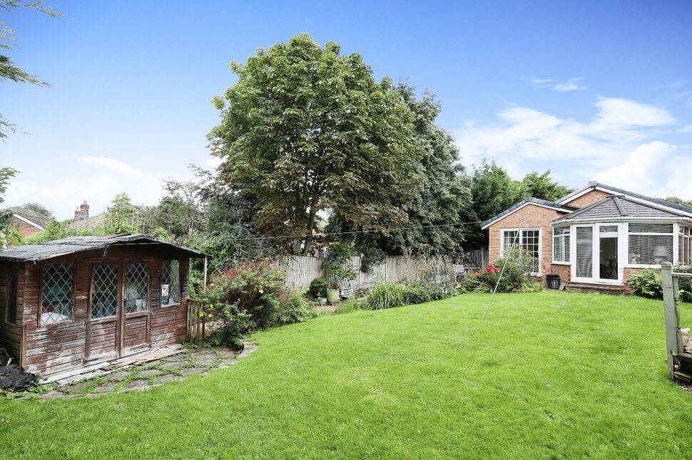 2 bedroom Detached Bungalow for sale, Calderbrook Drive, Cheadle Hulme