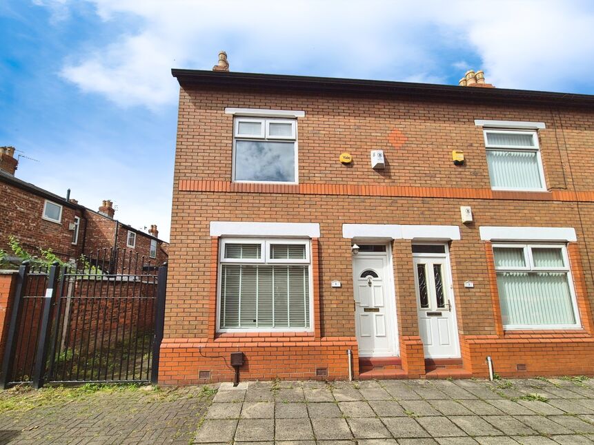 Main image of 2 bedroom End Terrace House for sale, Birtles Avenue, Reddish, Greater Manchester, SK5