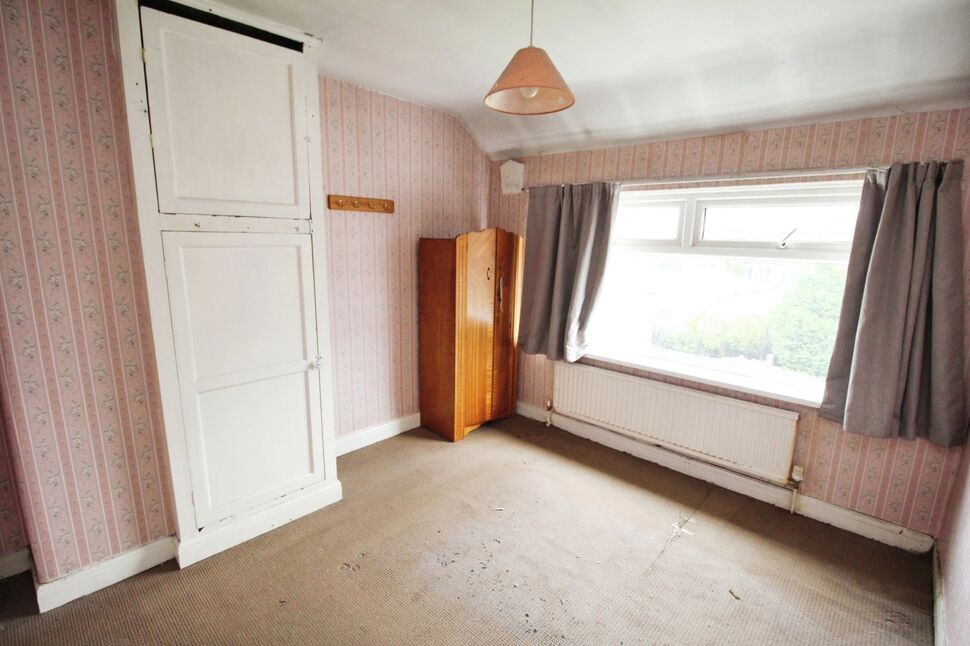 2 bedroom Semi Detached House for sale, Longford Road West, Stockport