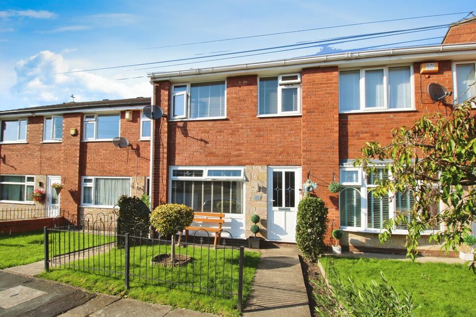 Main image of 3 bedroom Semi Detached House for sale, Broadfield Grove, Stockport, Greater Manchester, SK5