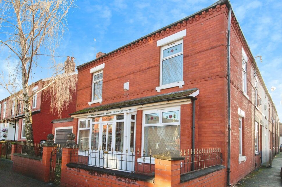 Main image of 3 bedroom End Terrace House to rent, Arthur Street, Stockport, Greater Manchester, SK5