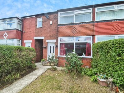 3 bedroom Mid Terrace House for sale