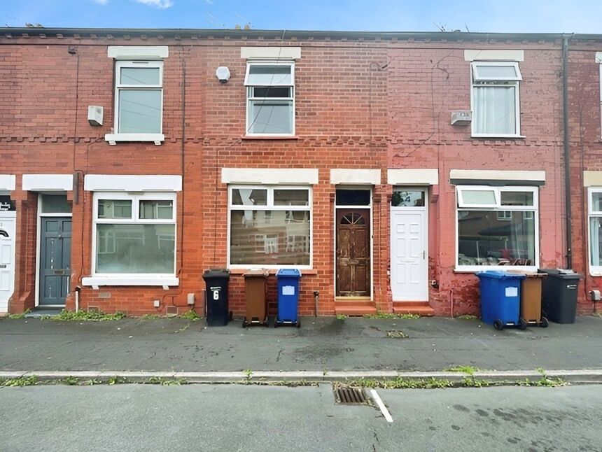 Main image of 2 bedroom Mid Terrace House for sale, Lichfield Avenue, Stockport, Greater Manchester, SK5