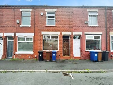 2 bedroom Mid Terrace House for sale