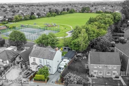 Thornley Lane South, 5 bedroom Semi Detached House for sale, £475,000