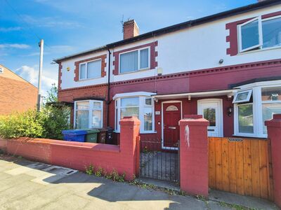 2 bedroom Mid Terrace House for sale