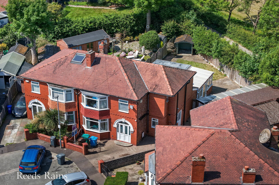 Main image of 4 bedroom Semi Detached House for sale, Deverill Avenue, Manchester, Greater Manchester, M18