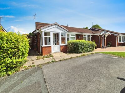 2 bedroom Semi Detached Bungalow for sale