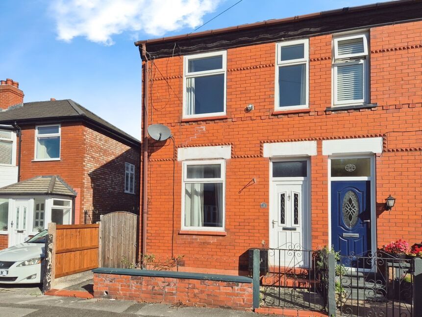 Main image of 3 bedroom Semi Detached House to rent, Woodhall Road, Stockport, Greater Manchester, SK5