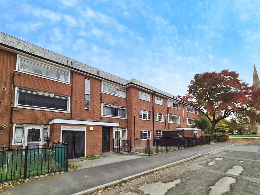 Main image of 3 bedroom  Flat to rent, Swindon Close, Manchester, Greater Manchester, M18