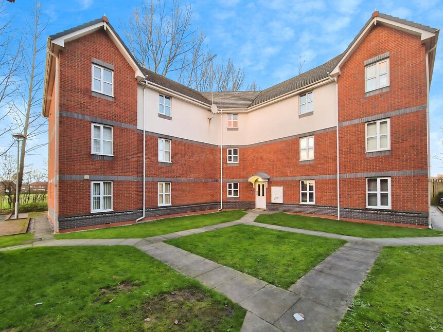 Main image of 2 bedroom Flat for sale, Cromwell Avenue, Stockport, Greater Manchester, SK5
