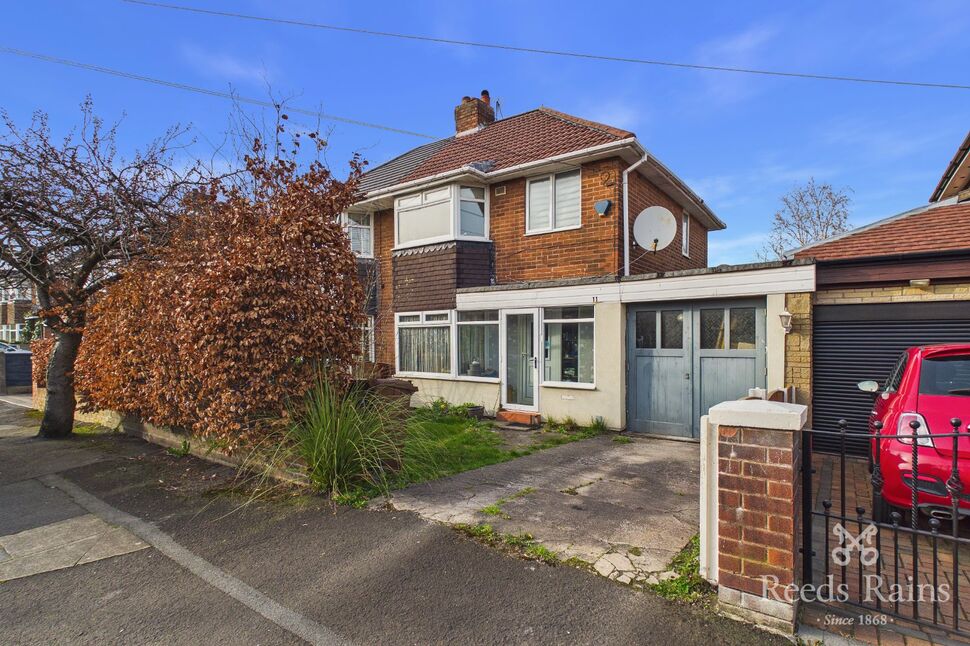 Main image of 3 bedroom Semi Detached House for sale, Thompson Road, Denton, Greater Manchester, M34