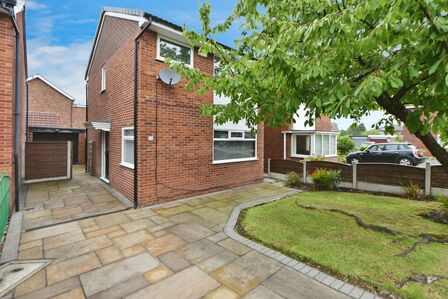 Ryland Close, 3 bedroom Detached House for sale, &pound;325,000