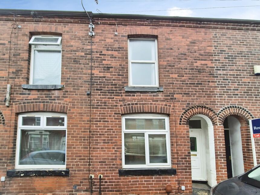 Main image of 2 bedroom Mid Terrace House for sale, Woodland Avenue, Manchester, Greater Manchester, M18