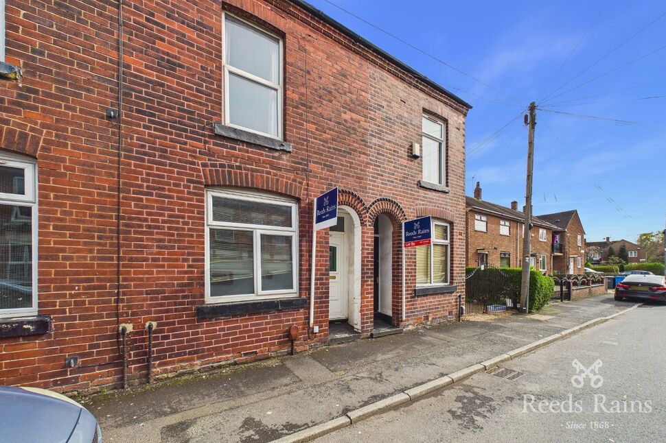 2 bedroom Mid Terrace House for sale