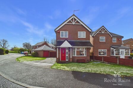 3 bedroom Detached House for sale