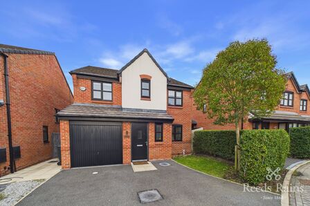 Merton Crescent, 4 bedroom Detached House for sale, &pound;550,000