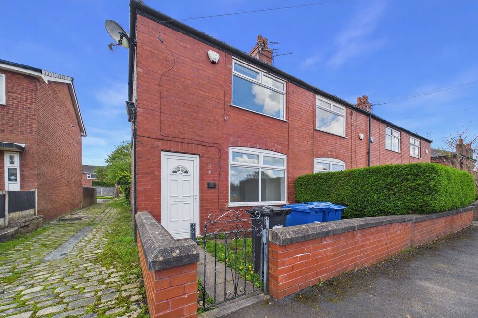 Main image of 2 bedroom End Terrace House for sale, Leamington Road, Stockport, Greater Manchester, SK5