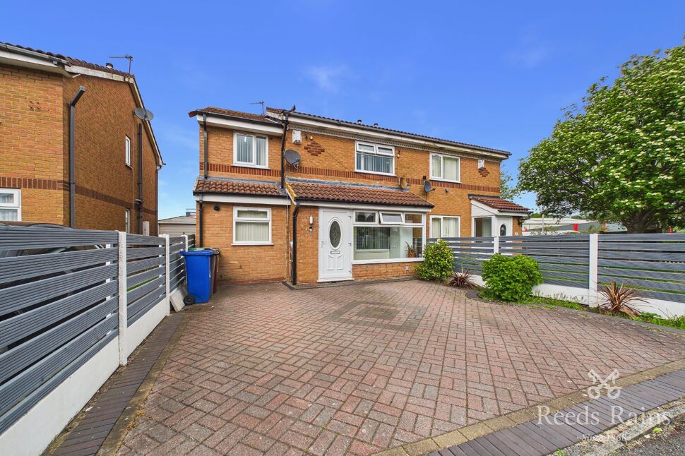 Main image of 5 bedroom Semi Detached House for sale, Neenton Square, Manchester, Greater Manchester, M12