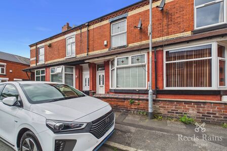 2 bedroom Mid Terrace House for sale