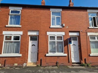 2 bedroom Mid Terrace House for sale