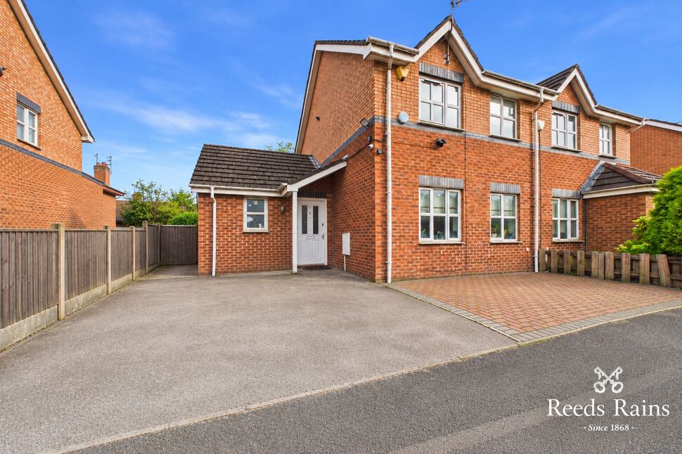 Main image of 4 bedroom Semi Detached House for sale, Melland Road, Manchester, Greater Manchester, M18