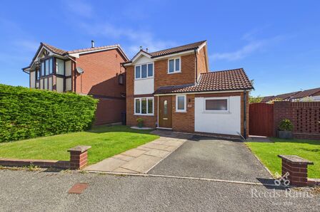 Fern Close, 3 bedroom Detached House for sale, &pound;240,000