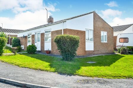 Wenfro, 3 bedroom Detached Bungalow to rent, &pound;650 pcm